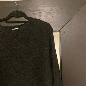 Black h&m sweater